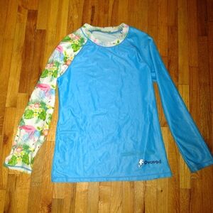 Long sleeved swim shirt. OVOVOD